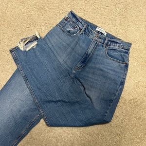 Curve love- Ankle Straight Ultra High-Rise Jean